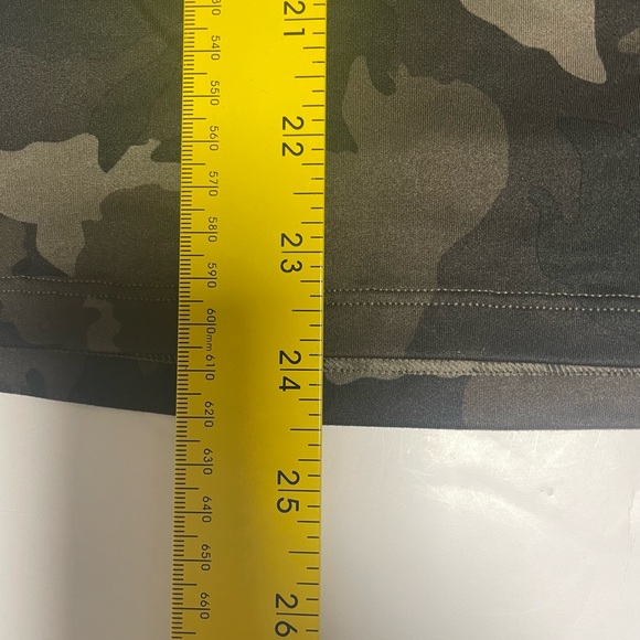 Athleta Camouflage Racerback Keyhole Tank Top Womens Small - Picture 7 of 9